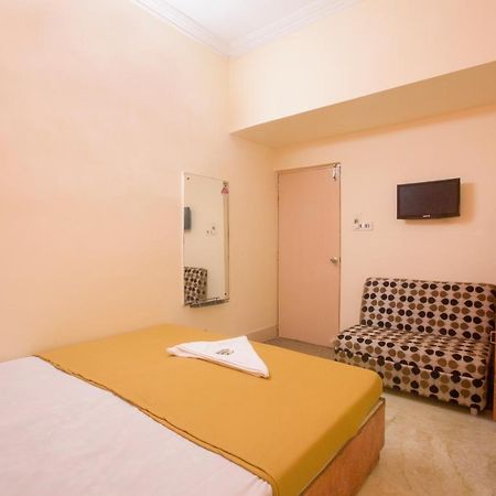 Hotel Suriya International Ченай Екстериор снимка