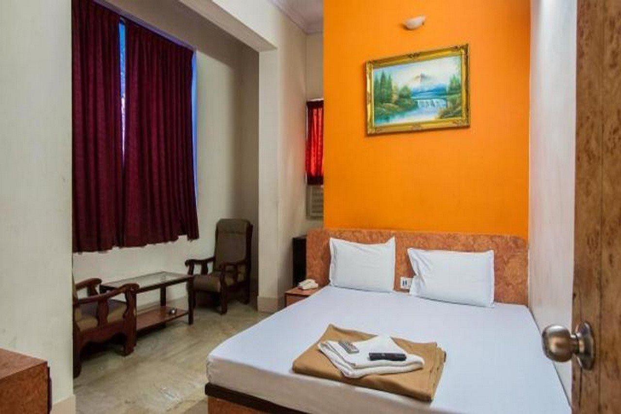 Hotel Suriya International Ченай Екстериор снимка